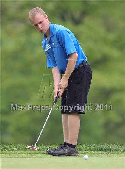 Thumbnail 2 in Section 5 State Qualifier @ Oak Hill CC (Supersectionals) photogallery.