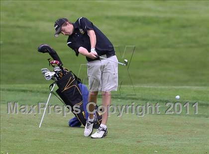 Thumbnail 3 in Section 5 State Qualifier @ Oak Hill CC (Supersectionals) photogallery.