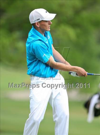 Thumbnail 1 in Section 5 State Qualifier @ Oak Hill CC (Supersectionals) photogallery.