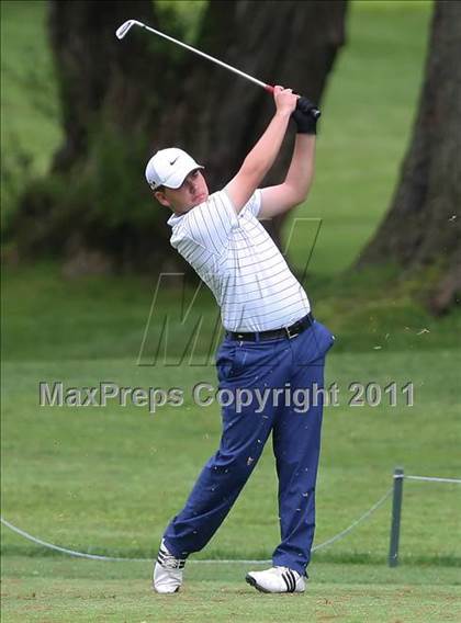 Thumbnail 1 in Section 5 State Qualifier @ Oak Hill CC (Supersectionals) photogallery.