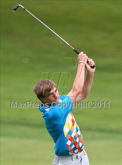 Thumbnail 3 in Section 5 State Qualifier @ Oak Hill CC (Supersectionals) photogallery.