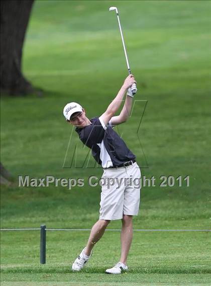 Thumbnail 2 in Section 5 State Qualifier @ Oak Hill CC (Supersectionals) photogallery.