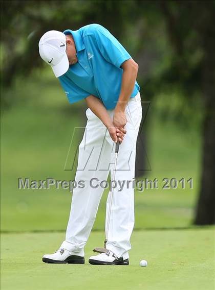 Thumbnail 2 in Section 5 State Qualifier @ Oak Hill CC (Supersectionals) photogallery.