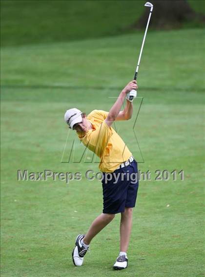 Thumbnail 3 in Section 5 State Qualifier @ Oak Hill CC (Supersectionals) photogallery.