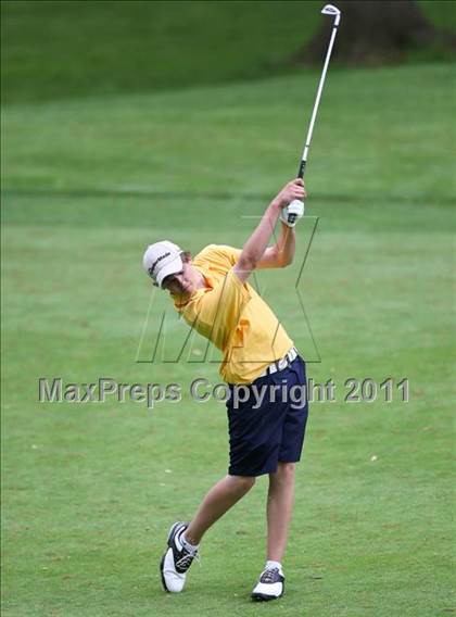 Thumbnail 3 in Section 5 State Qualifier @ Oak Hill CC (Supersectionals) photogallery.