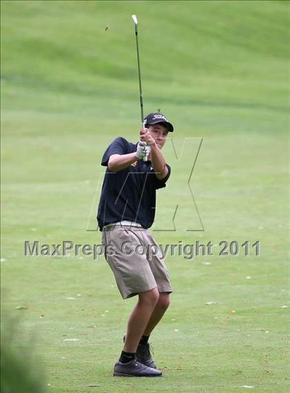 Thumbnail 3 in Section 5 State Qualifier @ Oak Hill CC (Supersectionals) photogallery.