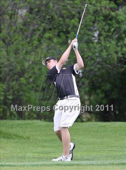 Thumbnail 2 in Section 5 State Qualifier @ Oak Hill CC (Supersectionals) photogallery.