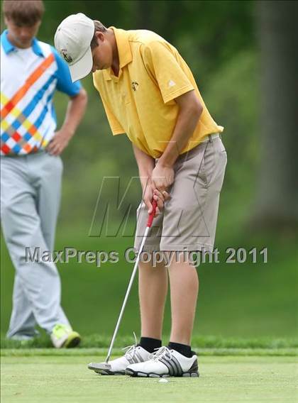 Thumbnail 1 in Section 5 State Qualifier @ Oak Hill CC (Supersectionals) photogallery.