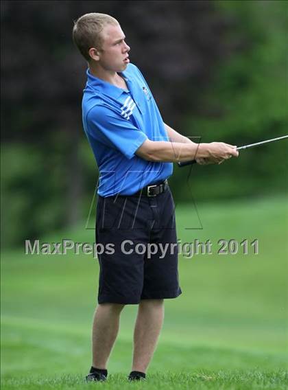 Thumbnail 3 in Section 5 State Qualifier @ Oak Hill CC (Supersectionals) photogallery.