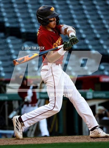 Thumbnail 2 in Estancia vs. Costa Mesa (HALO Classic) photogallery.