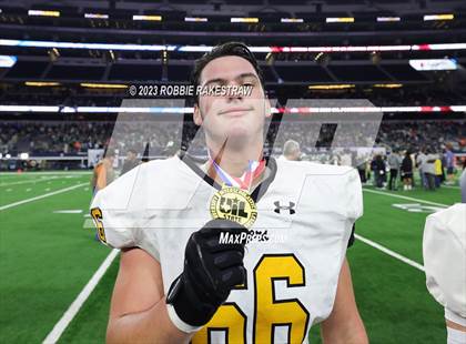 Thumbnail 3 in Franklin vs. Malakoff (UIL Football 3A D1 Final Medal Ceremony) photogallery.