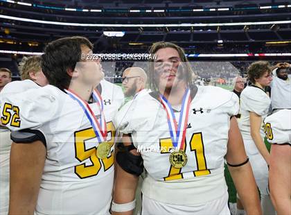 Thumbnail 3 in Franklin vs. Malakoff (UIL Football 3A D1 Final Medal Ceremony) photogallery.