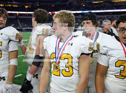Thumbnail 2 in Franklin vs. Malakoff (UIL Football 3A D1 Final Medal Ceremony) photogallery.