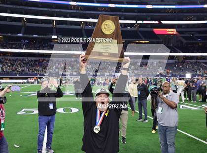 Thumbnail 3 in Franklin vs. Malakoff (UIL Football 3A D1 Final Medal Ceremony) photogallery.