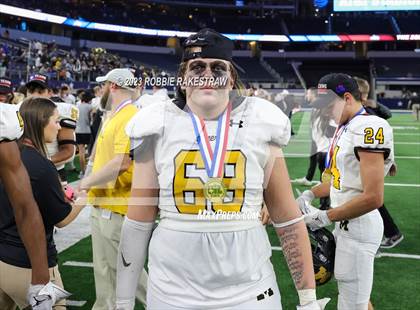 Thumbnail 2 in Franklin vs. Malakoff (UIL Football 3A D1 Final Medal Ceremony) photogallery.
