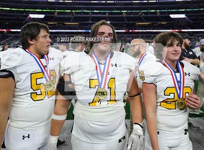 Thumbnail 2 in Franklin vs. Malakoff (UIL Football 3A D1 Final Medal Ceremony) photogallery.