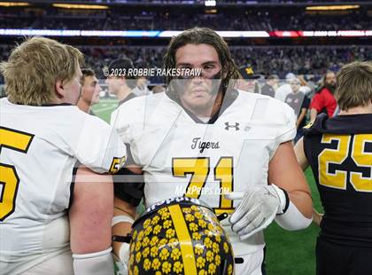 Thumbnail 1 in Franklin vs. Malakoff (UIL Football 3A D1 Final Medal Ceremony) photogallery.