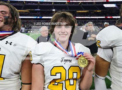 Thumbnail 3 in Franklin vs. Malakoff (UIL Football 3A D1 Final Medal Ceremony) photogallery.