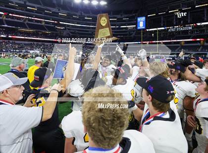Thumbnail 2 in Franklin vs. Malakoff (UIL Football 3A D1 Final Medal Ceremony) photogallery.