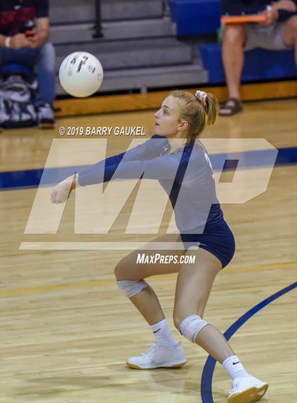 Thumbnail 1 in Marathon vs.Bishop McLaughlin Catholic photogallery.