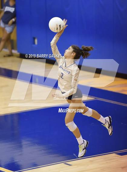 Thumbnail 1 in Marathon vs.Bishop McLaughlin Catholic photogallery.