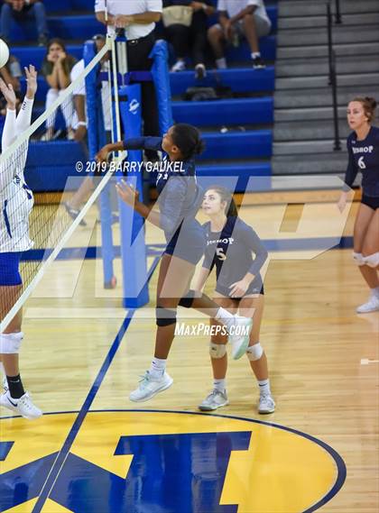 Thumbnail 1 in Marathon vs.Bishop McLaughlin Catholic photogallery.