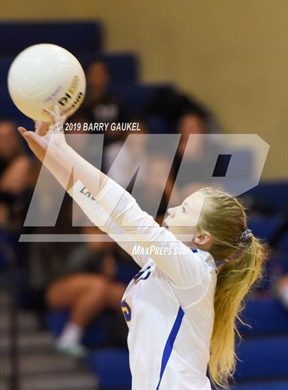 Thumbnail 3 in Marathon vs.Bishop McLaughlin Catholic photogallery.
