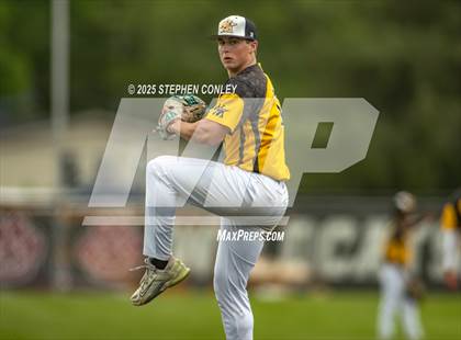 Thumbnail 2 in Watkins Memorial vs Hayes (Newark High School) photogallery.