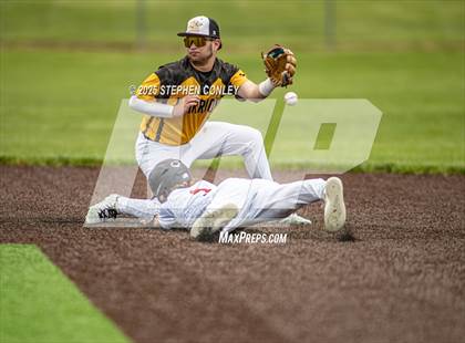 Thumbnail 3 in Watkins Memorial vs Hayes (Newark High School) photogallery.