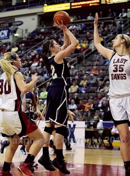 Thumbnail 3 in Vincentian Academy vs. Tri-Valley (PIAA Class A Final) photogallery.