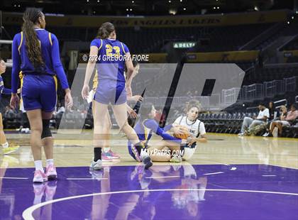 Thumbnail 2 in Notre Dame (SO) vs Louisville (2024 Coastal Catholic Classic) photogallery.