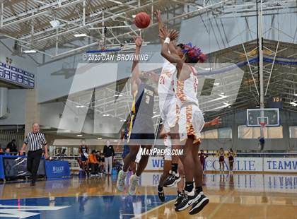Thumbnail 2 in The Webb School vs. Howard (Dr Pepper Classic) photogallery.