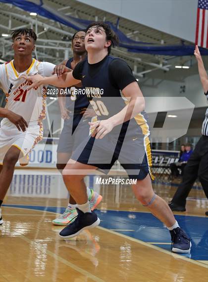 Thumbnail 2 in The Webb School vs. Howard (Dr Pepper Classic) photogallery.