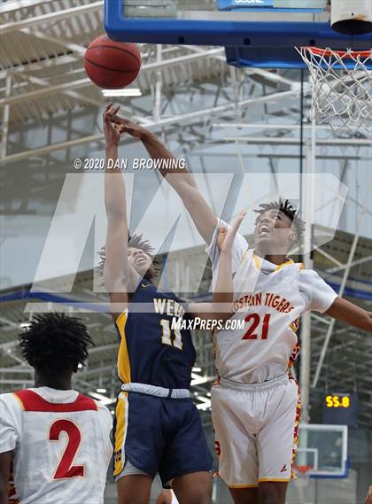 Thumbnail 1 in The Webb School vs. Howard (Dr Pepper Classic) photogallery.