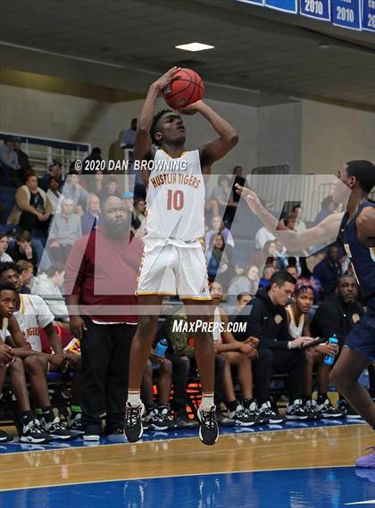 Thumbnail 2 in The Webb School vs. Howard (Dr Pepper Classic) photogallery.