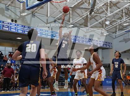 Thumbnail 3 in The Webb School vs. Howard (Dr Pepper Classic) photogallery.