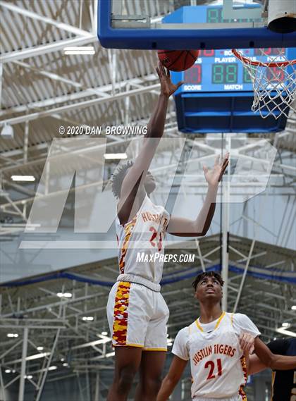 Thumbnail 3 in The Webb School vs. Howard (Dr Pepper Classic) photogallery.