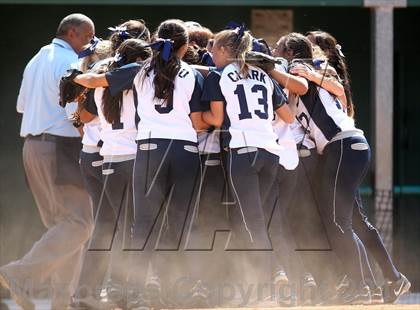 Thumbnail 3 in Venice vs. Arleta  (LA City Section D2 Final) photogallery.