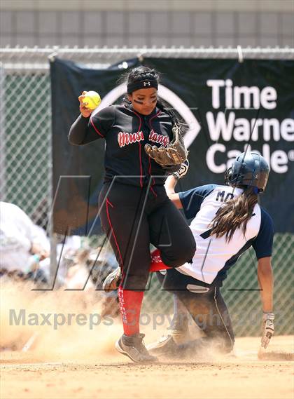 Thumbnail 2 in Venice vs. Arleta  (LA City Section D2 Final) photogallery.