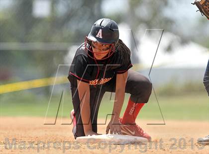 Thumbnail 3 in Venice vs. Arleta  (LA City Section D2 Final) photogallery.