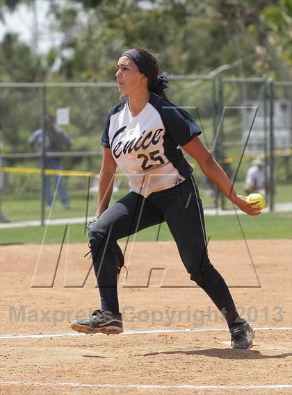 Thumbnail 1 in Venice vs. Arleta  (LA City Section D2 Final) photogallery.
