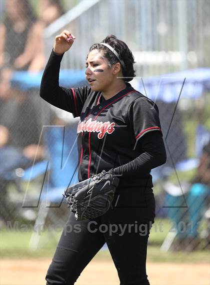 Thumbnail 2 in Venice vs. Arleta  (LA City Section D2 Final) photogallery.
