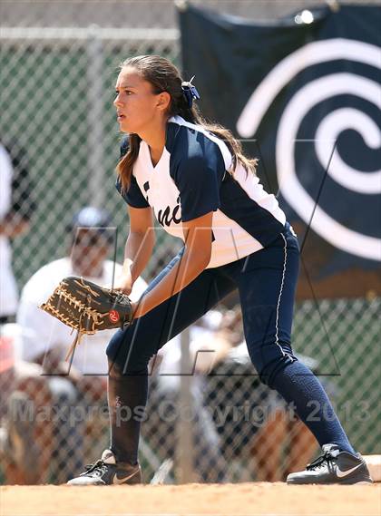 Thumbnail 2 in Venice vs. Arleta  (LA City Section D2 Final) photogallery.
