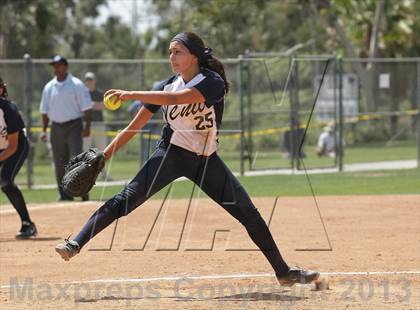 Thumbnail 2 in Venice vs. Arleta  (LA City Section D2 Final) photogallery.