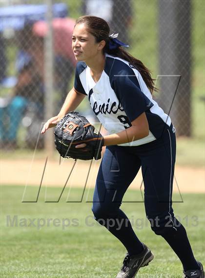 Thumbnail 3 in Venice vs. Arleta  (LA City Section D2 Final) photogallery.