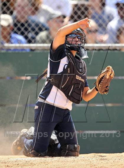 Thumbnail 2 in Venice vs. Arleta  (LA City Section D2 Final) photogallery.
