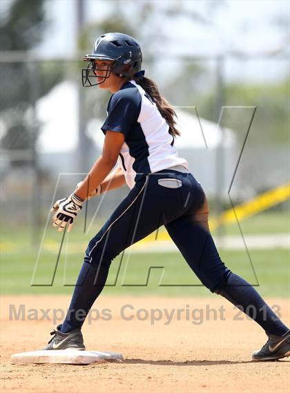 Thumbnail 3 in Venice vs. Arleta  (LA City Section D2 Final) photogallery.