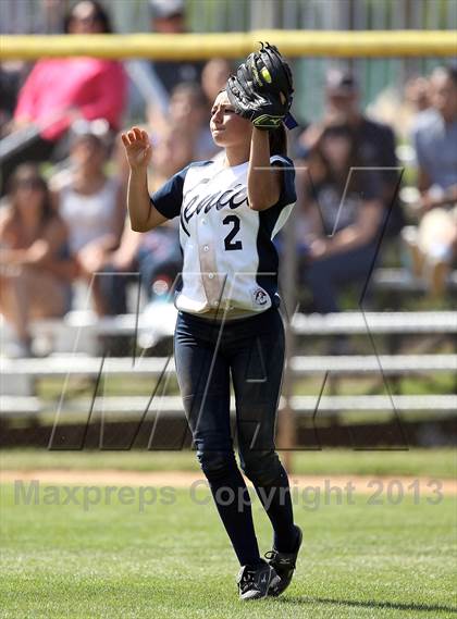 Thumbnail 3 in Venice vs. Arleta  (LA City Section D2 Final) photogallery.