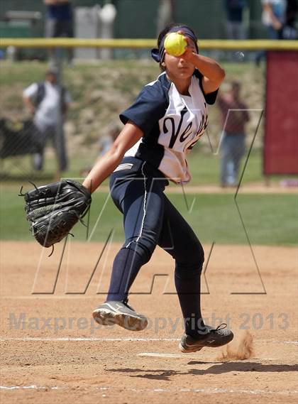 Thumbnail 2 in Venice vs. Arleta  (LA City Section D2 Final) photogallery.
