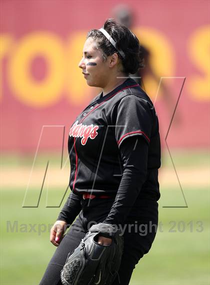 Thumbnail 2 in Venice vs. Arleta  (LA City Section D2 Final) photogallery.